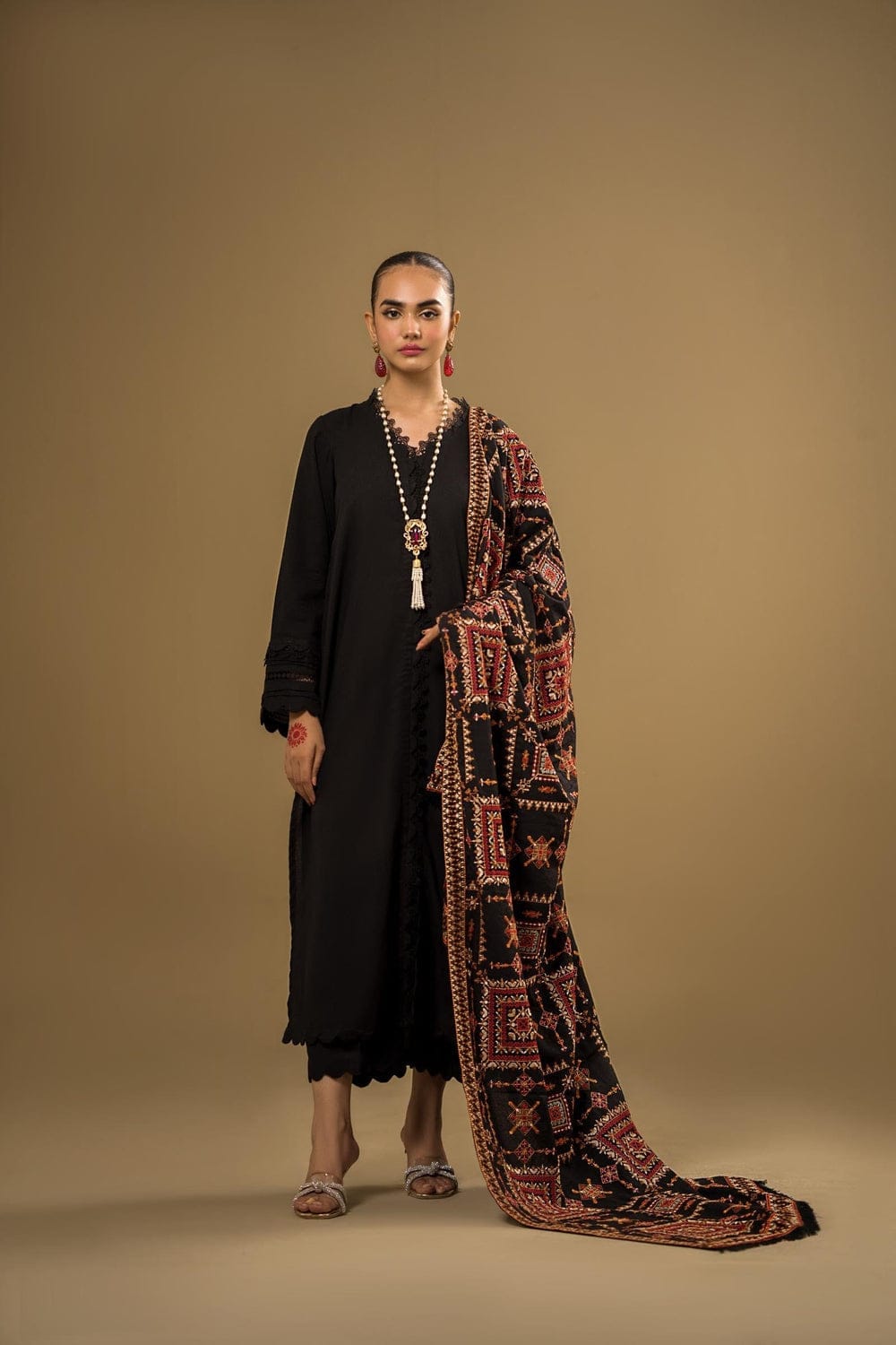 Embroidered Dhanak 3-Piece Suit with Embroidered Shawl - D-067