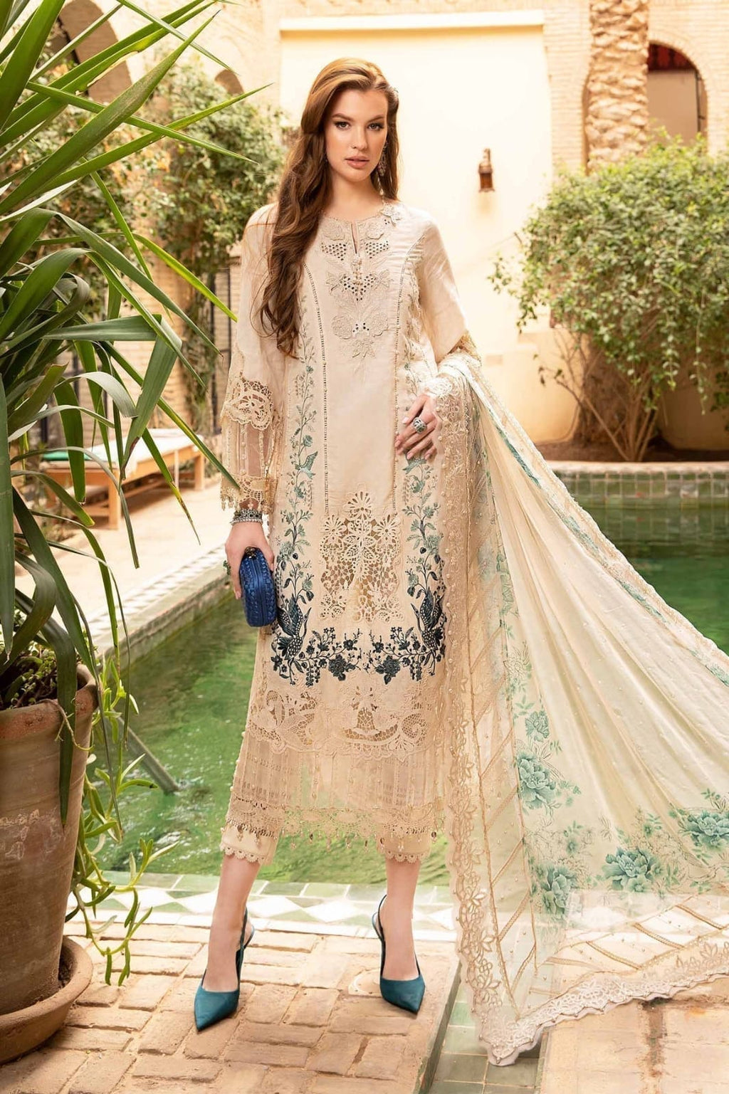 Embroidered Dhanak 3-Piece Suit with Embroidered Shawl - D-070