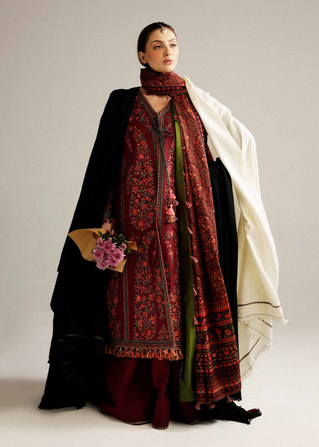 Embroidered Lawn 3-Piece with Diamond Dupatta – BL-053