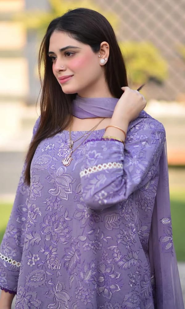 Embroidered Lawn 3-Piece with Chiffon Dupatta – BL-071