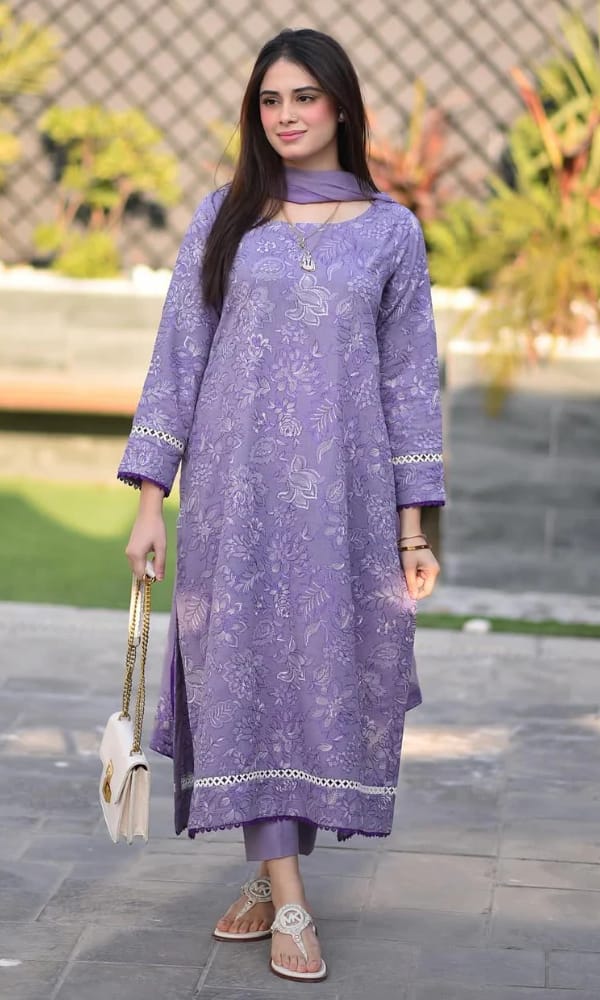 Embroidered Lawn 3-Piece with Chiffon Dupatta – BL-071