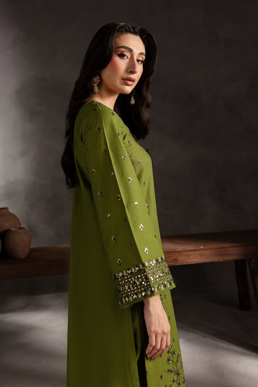 Embroidered Lawn 3-Piece with Chiffon Dupatta – BL-082